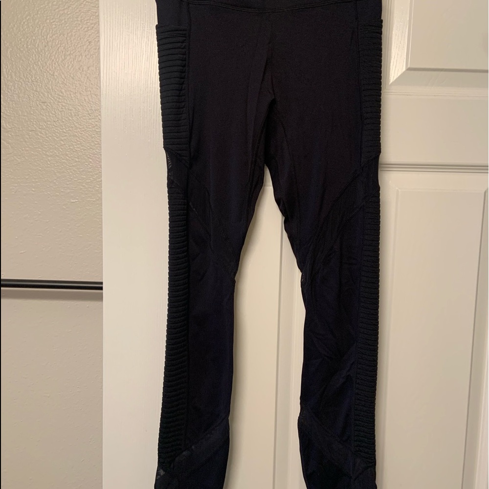 Black leggings with mesh lining on calf’s